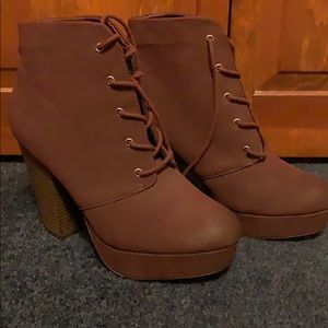 🔷SM Maroon Boots🔷